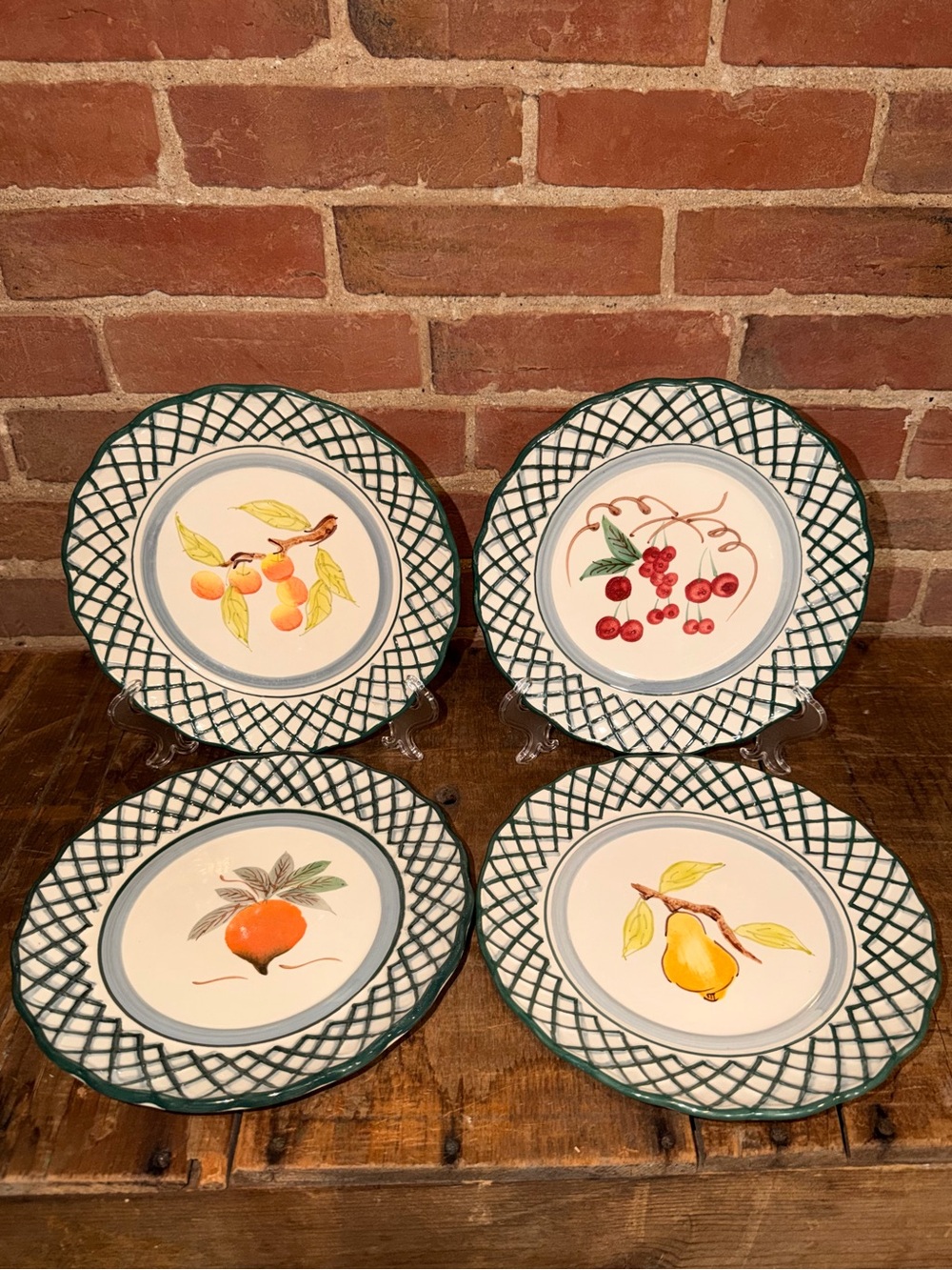 Royal Norfolk Hand-Painted Fruit Ceramic Dinner Plates - Green Lattice Border